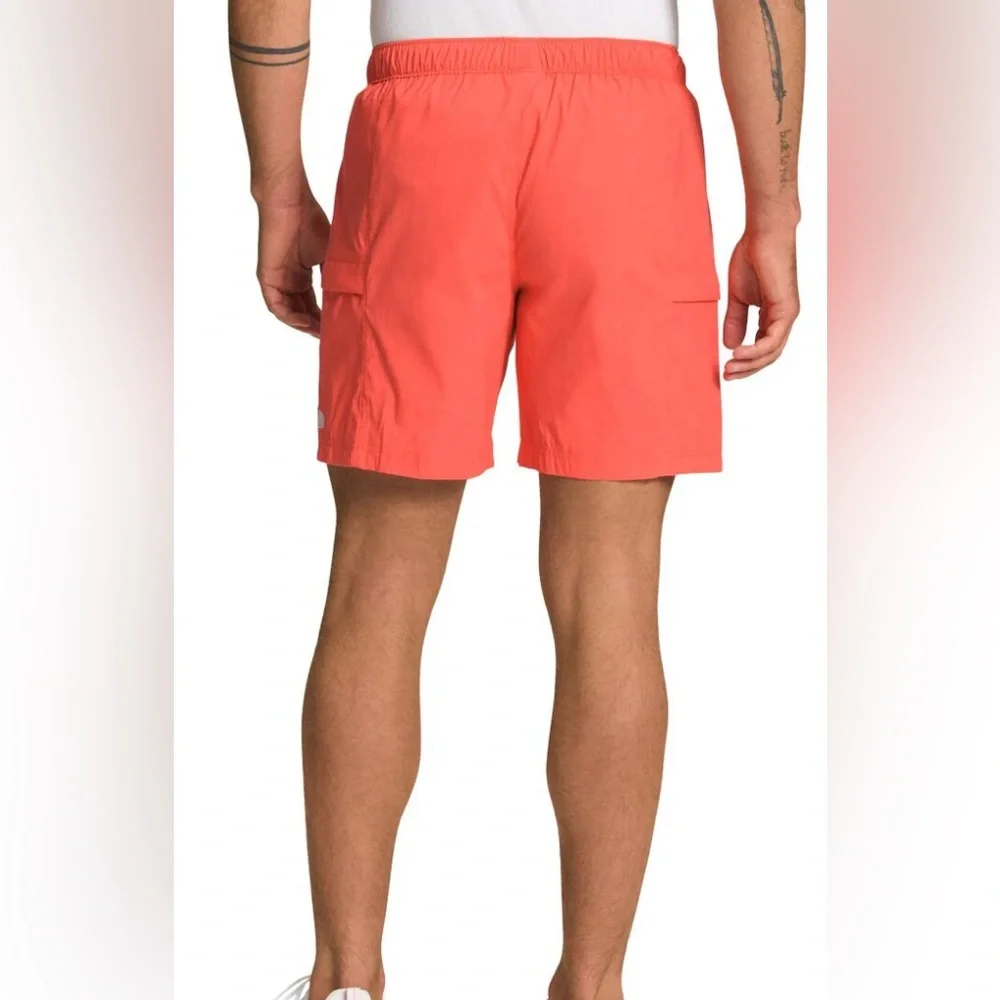 The North Face Class V Belted Trunk The North Face Shorts Large Retro Orange
